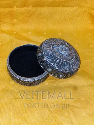 Round-Shaped Storage Jewelry Box