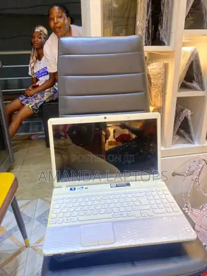 New Laptop Sony VAIO F15212SN 12GB Intel Core I5 HDD+SSD 500GB