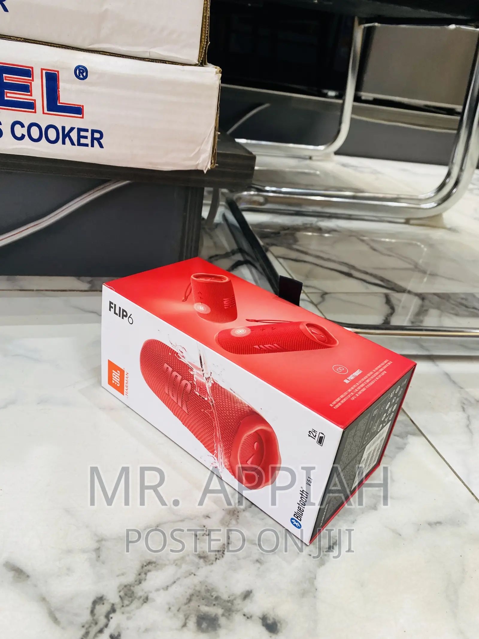 Classic Designed JBL Flip 6 Bluetooth Speaker(Red).