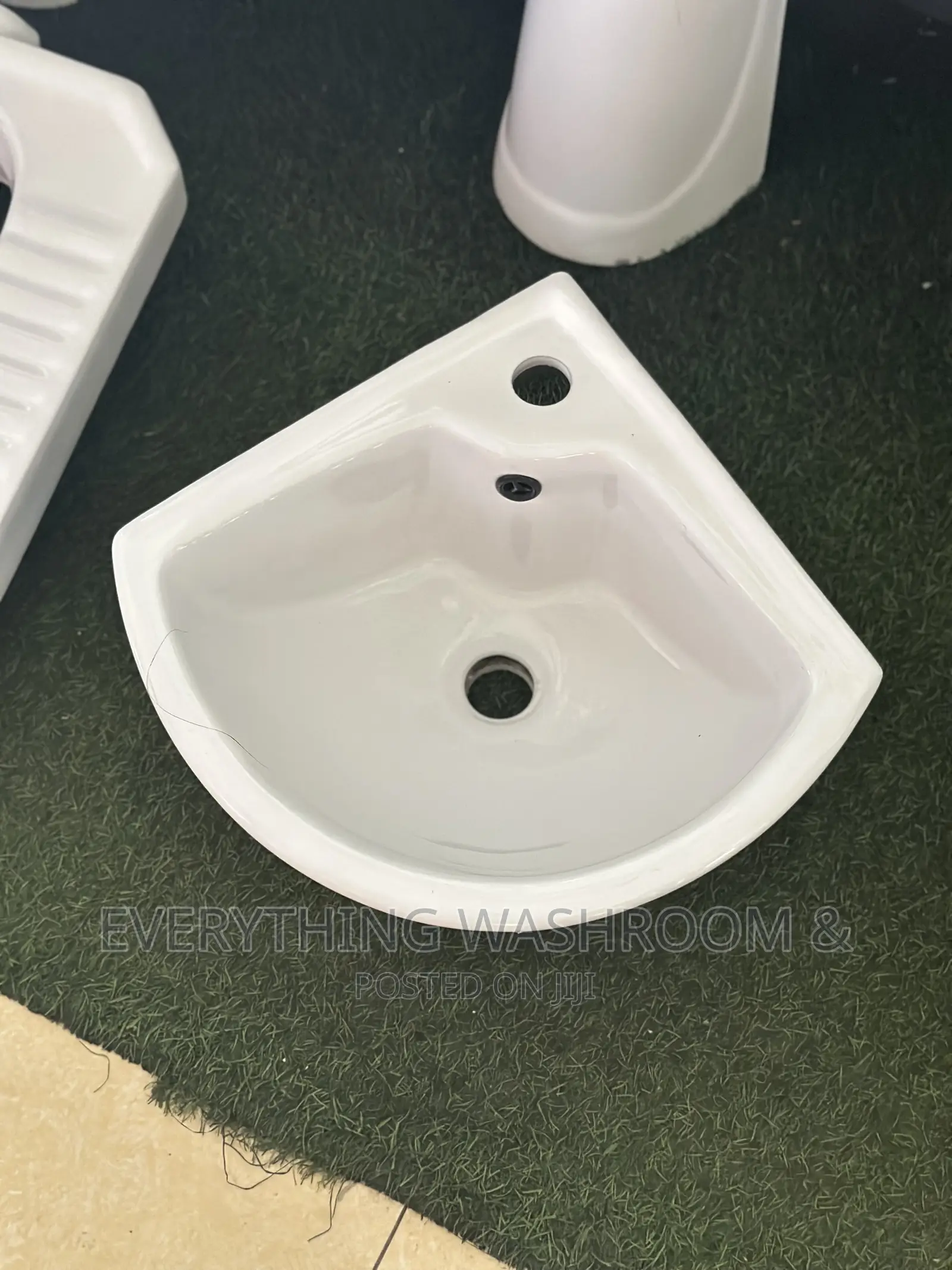 Corner Basin_wall Hang Basin_corner Wash Hand Basin