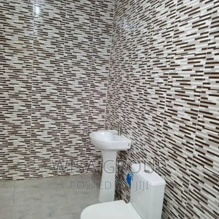 1bdrm Apartment in Wisa Groups, Last Stop for rent