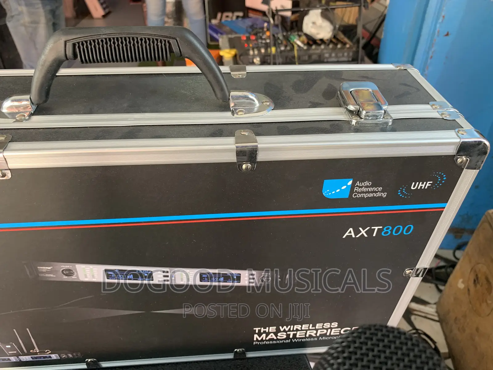 Shure Axt800 2in1 Wireless Microphone