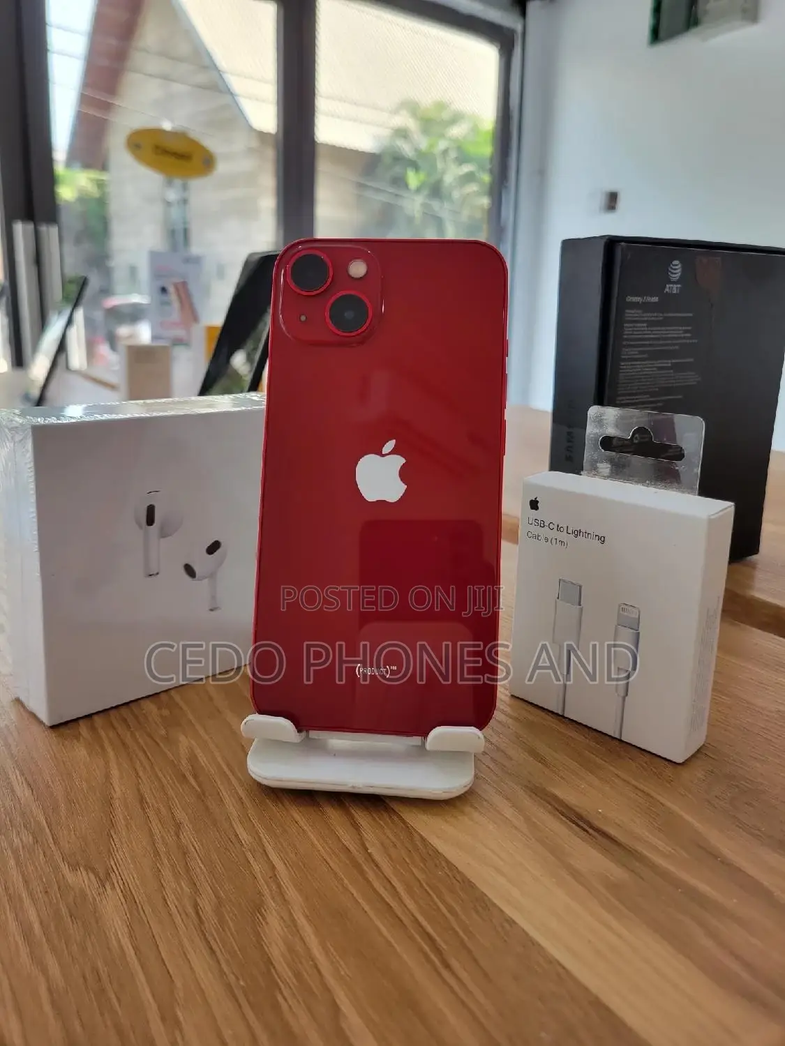 Apple iPhone 13 128 GB Red