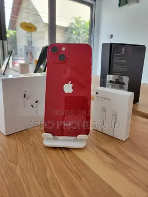 Apple iPhone 13 128 GB Red