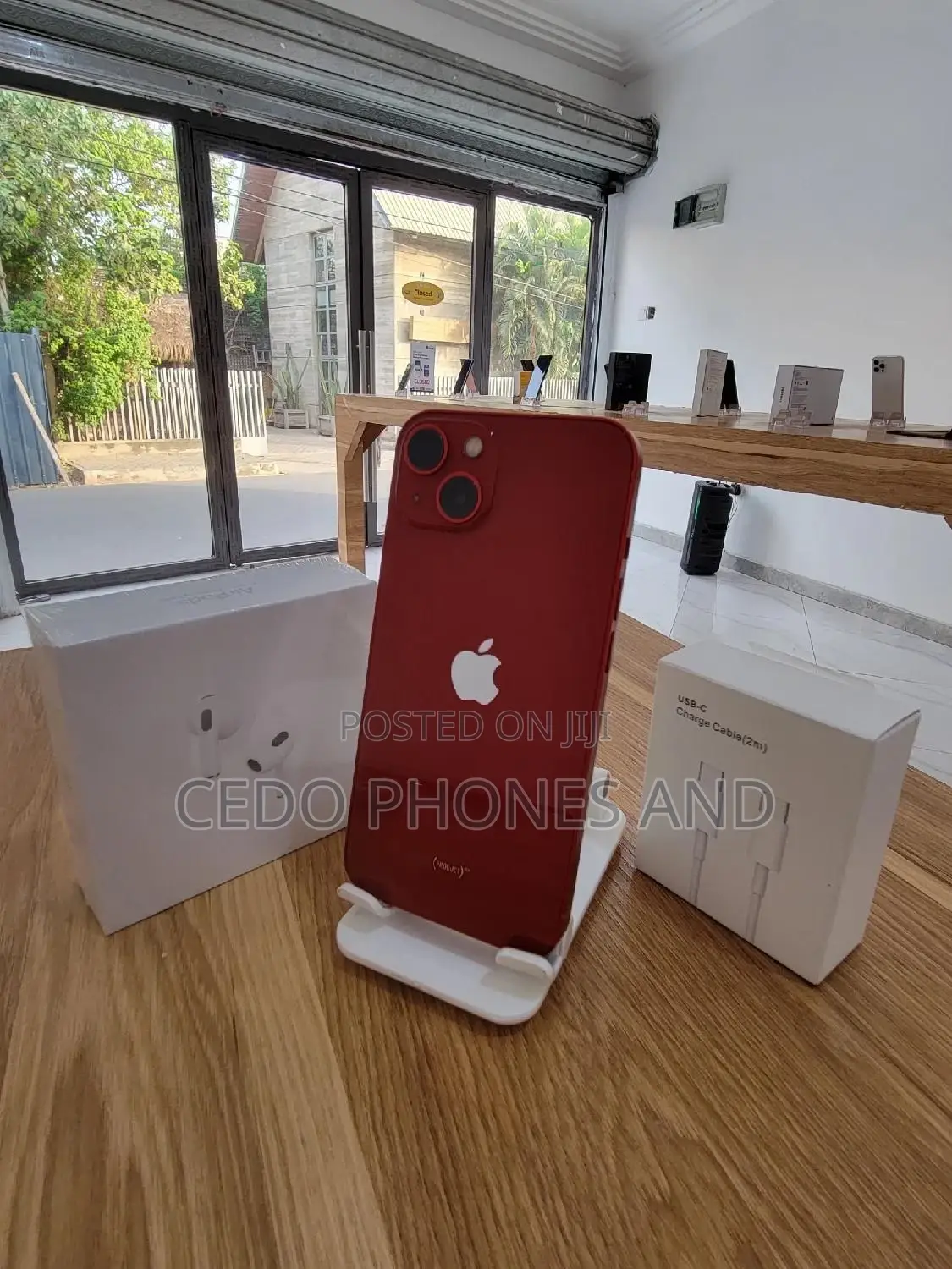 Apple iPhone 13 128 GB Red