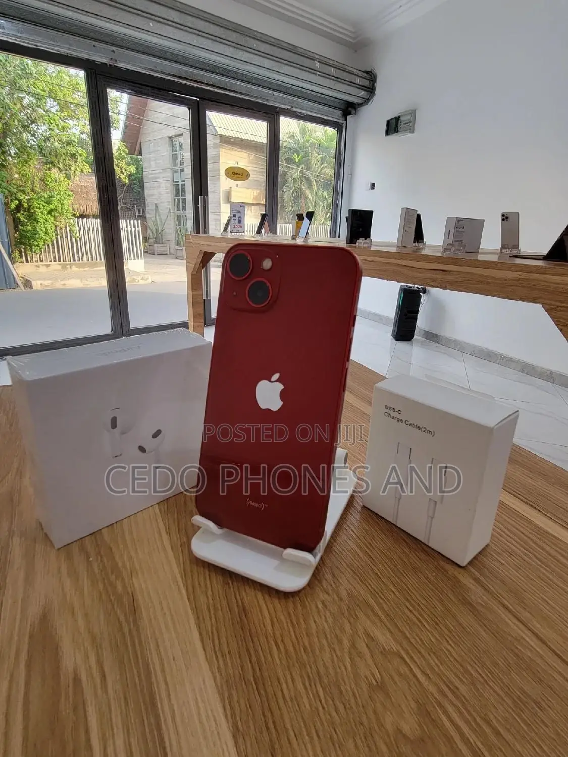 Apple iPhone 13 128 GB Red