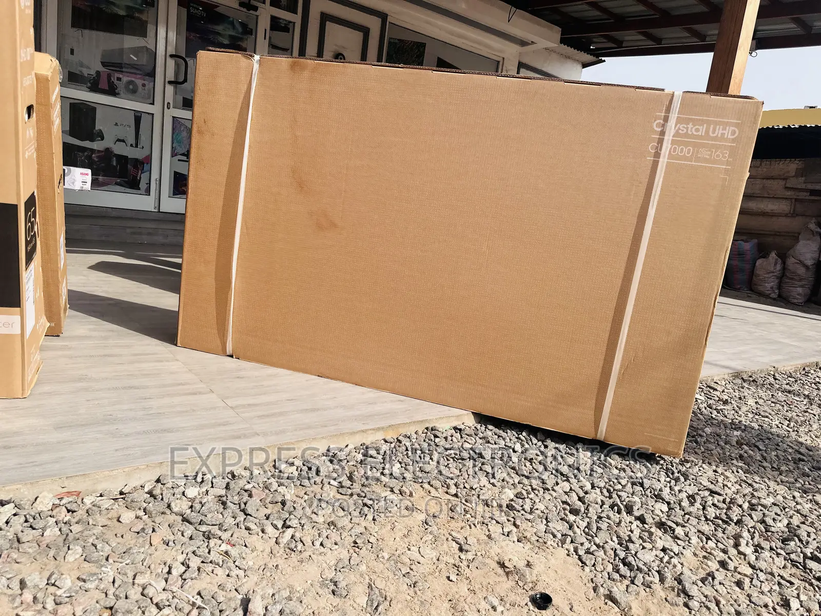 Glossy Slim UHD Smart Samsung 65”Cu7172