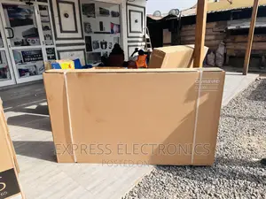 Samsung UHD Smart 65”Cu7172 Glossy LED Screen ,
