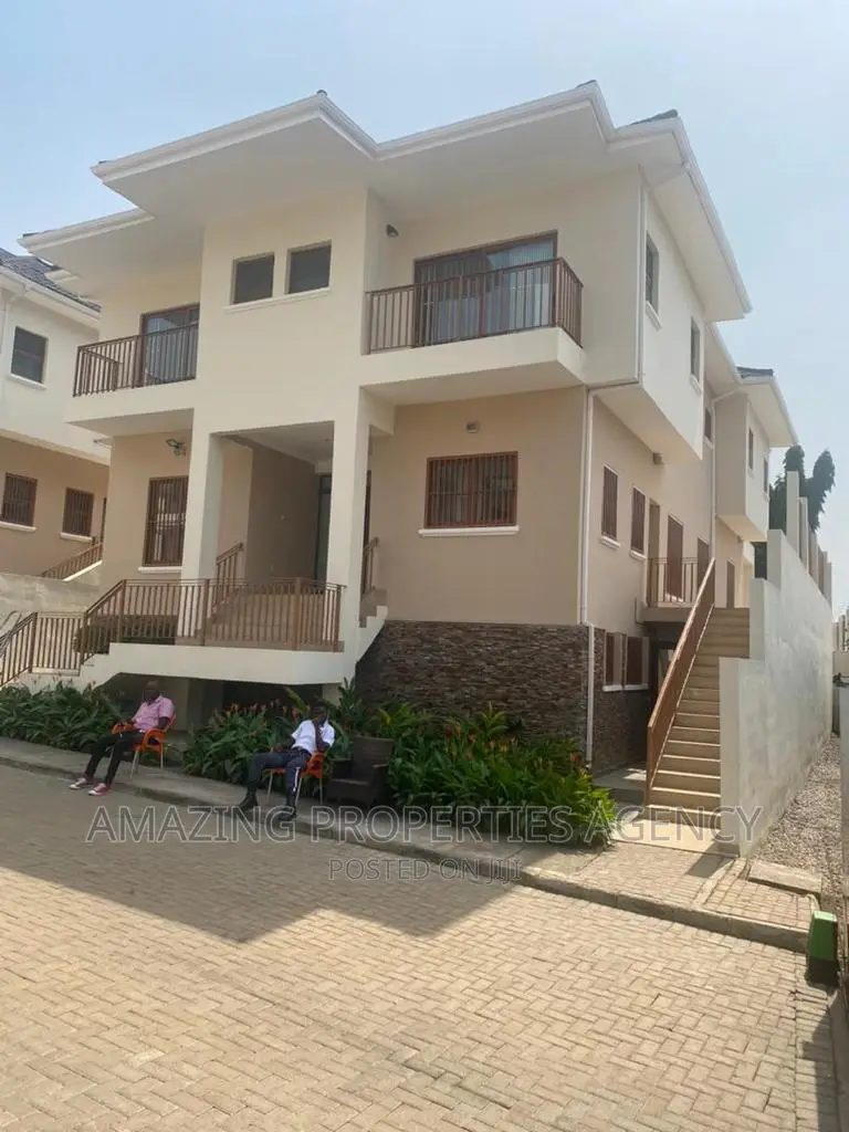 5bdrm House in Cantonments for rent