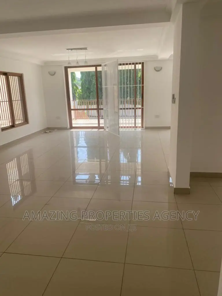 5bdrm House in Cantonments for rent