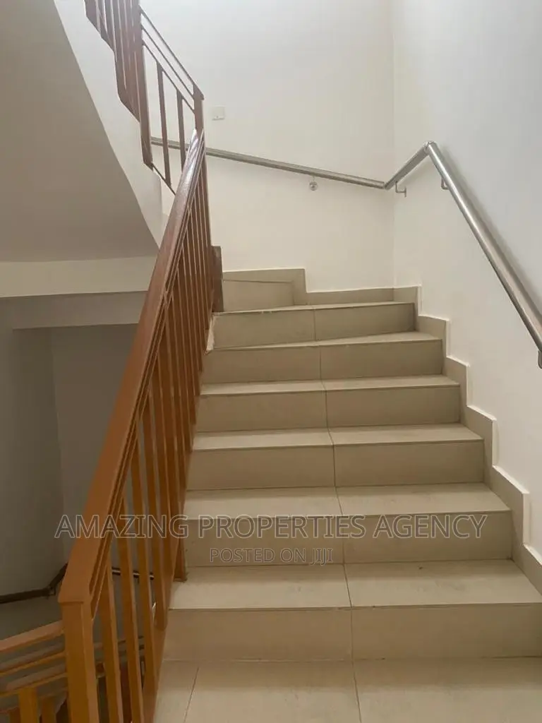 5bdrm House in Cantonments for rent