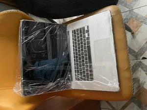New Laptop Apple MacBook 2013 8GB Intel Core I7 SSD 256GB