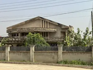 10bdrm House in Dome for sale