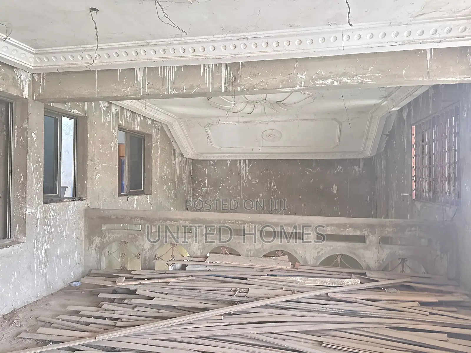 10bdrm House in Dome for sale
