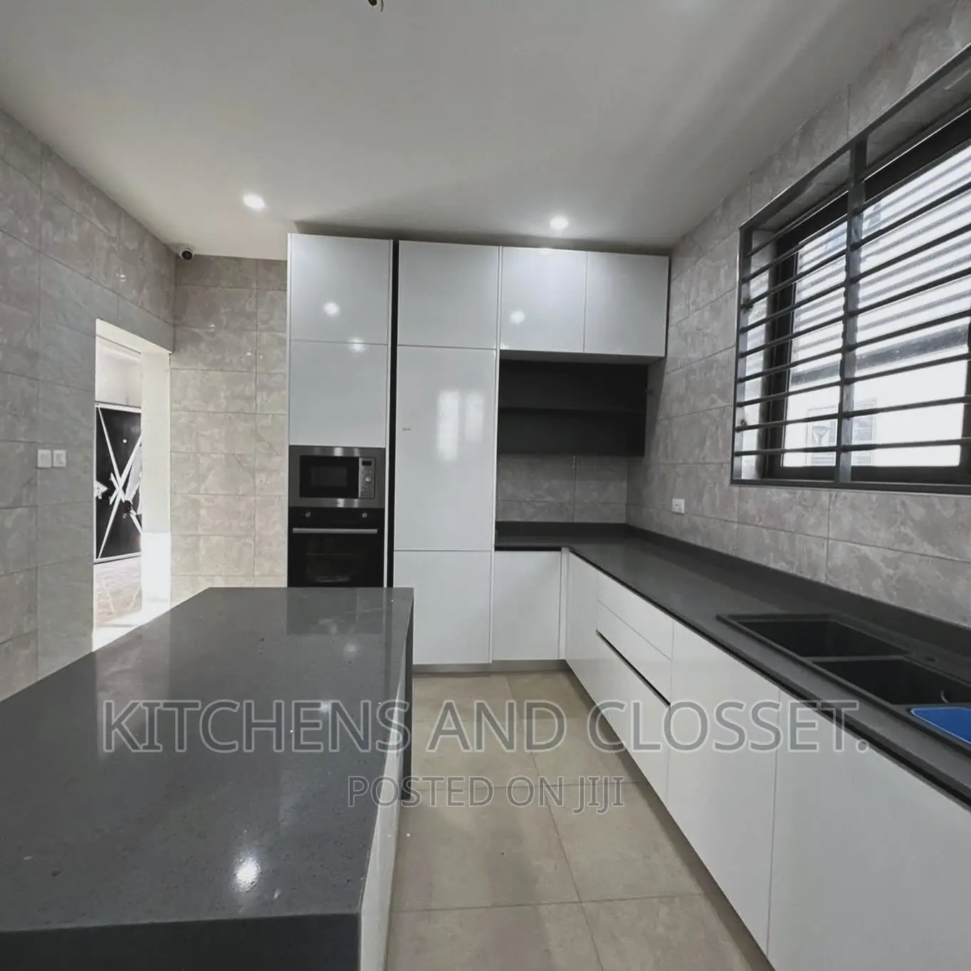 Modern Kitchen Cabinet