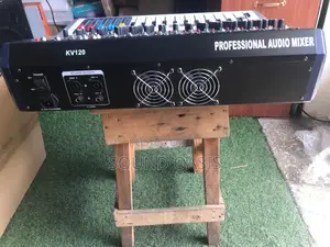 Yamaha Pro 12 Channels Powered Sound Mixer KV-120