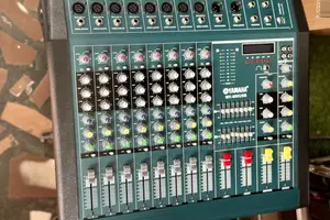 Yamaha 8 Channel Powered Mixer