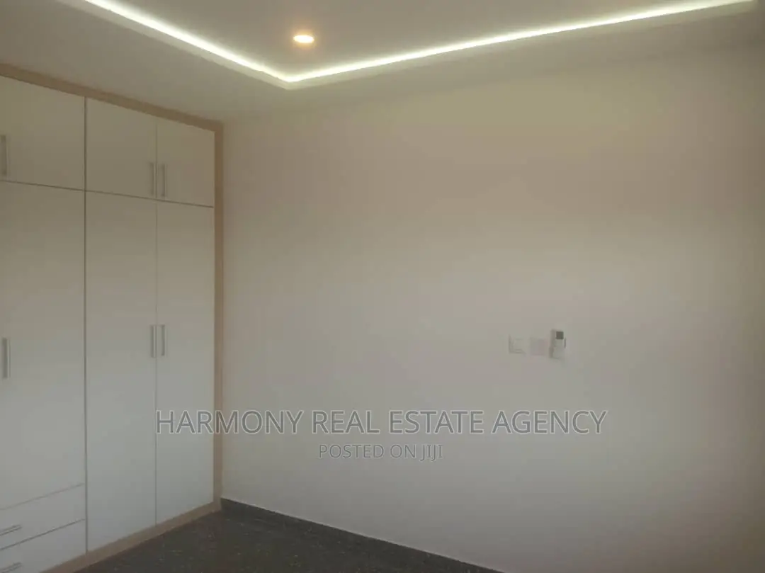 4bdrm House in Abelemkpe for sale