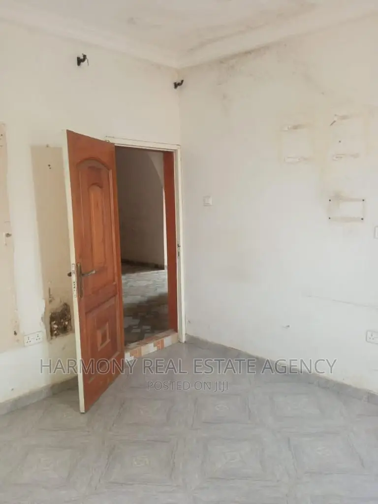 4bdrm House in Abelemkpe for sale