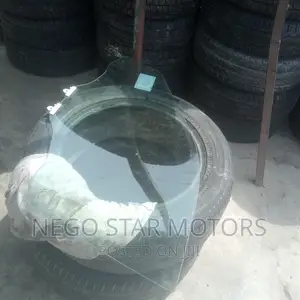 Toyota Highlander 2022 Front Door Glass