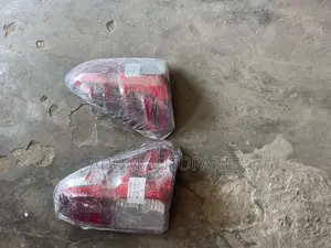 Toyota Hilux Taillight 2016 2017 2018 2019 Pair