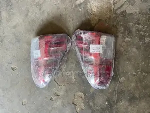 Toyota Hilux Taillight 2016 2017 2018 2019 Pair