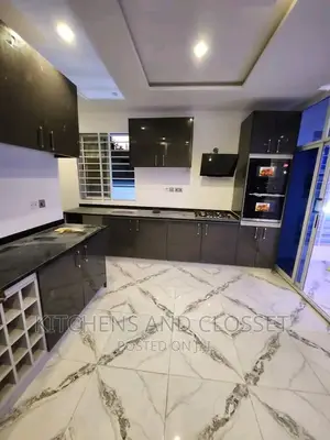 Modern Kitchen Cabinet