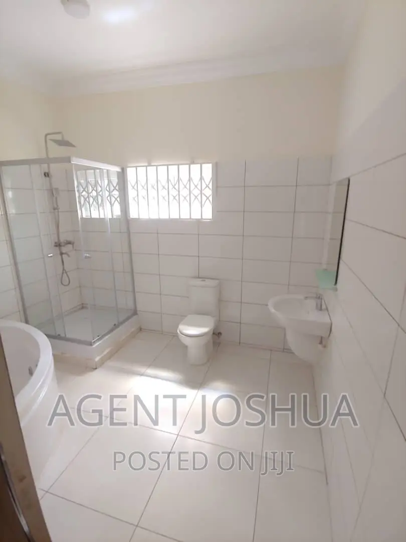 5bdrm House in Manet Court Estate, Spintex for rent