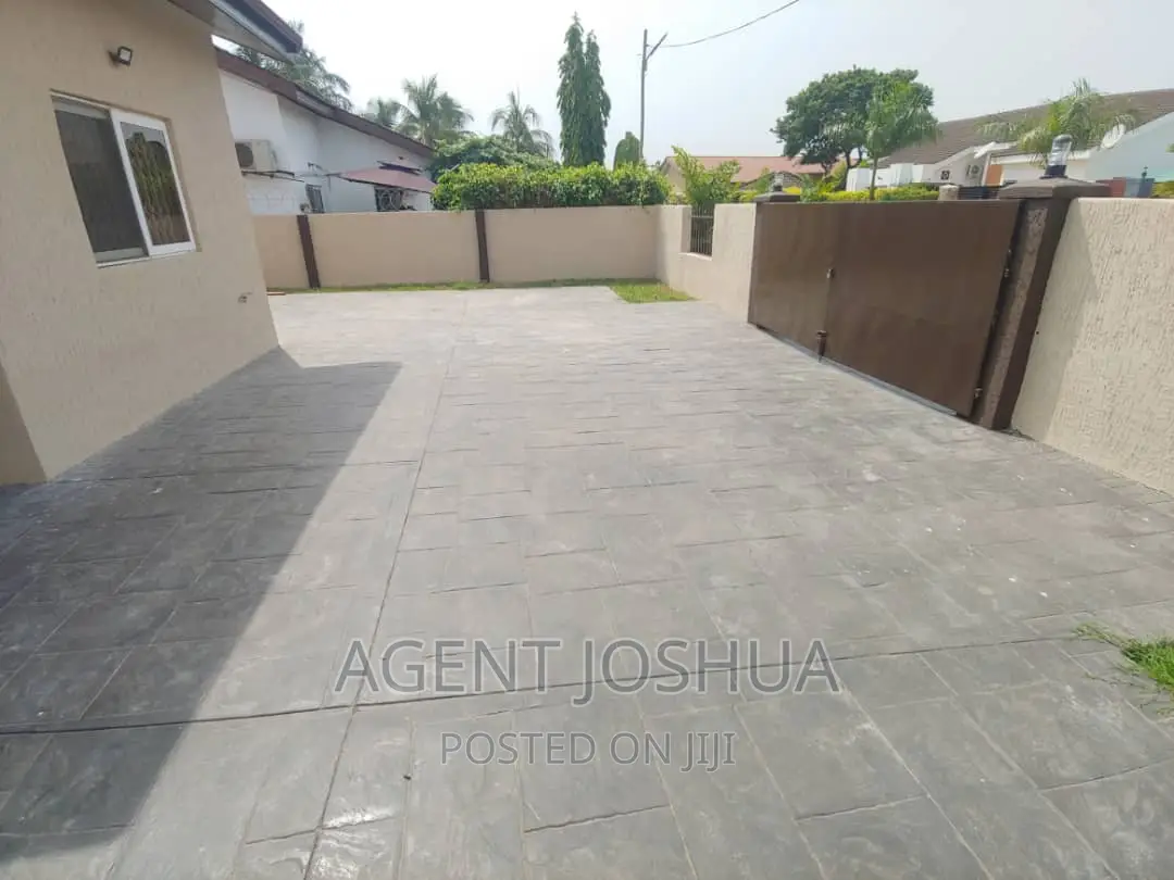 5bdrm House in Manet Court Estate, Spintex for rent
