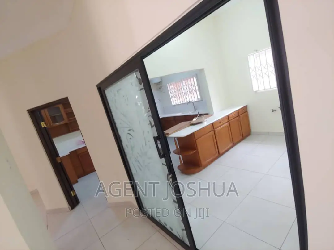 5bdrm House in Manet Court Estate, Spintex for rent