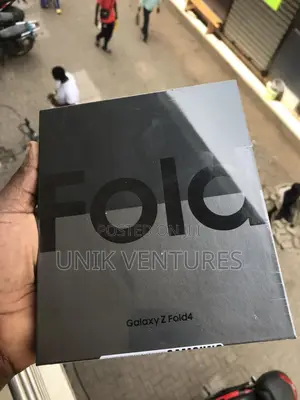 New Samsung Galaxy Z Fold4 256 GB Black