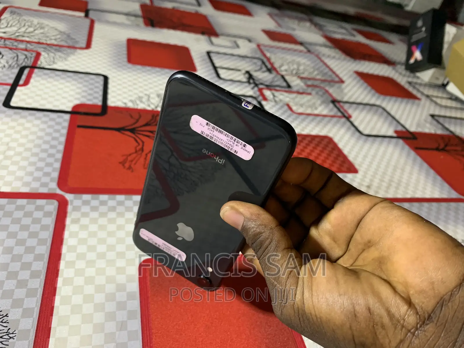 New Apple iPhone XR 64 GB Black
