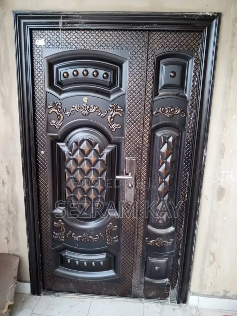 Anti-Rust One and Half Door