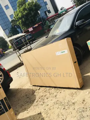 Black Samsung Q60C 75 Inches Glossy Qled Smart UHD Tv