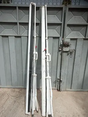 Tripod Projector Screen Rent
