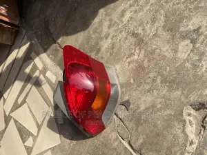 Toyota Vitz 08 09 10 Tail Light LED Original Home Used