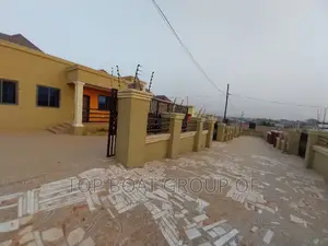 Furnished 4bdrm House in Top Boat Estate, Kumasi Metropolitan for sale