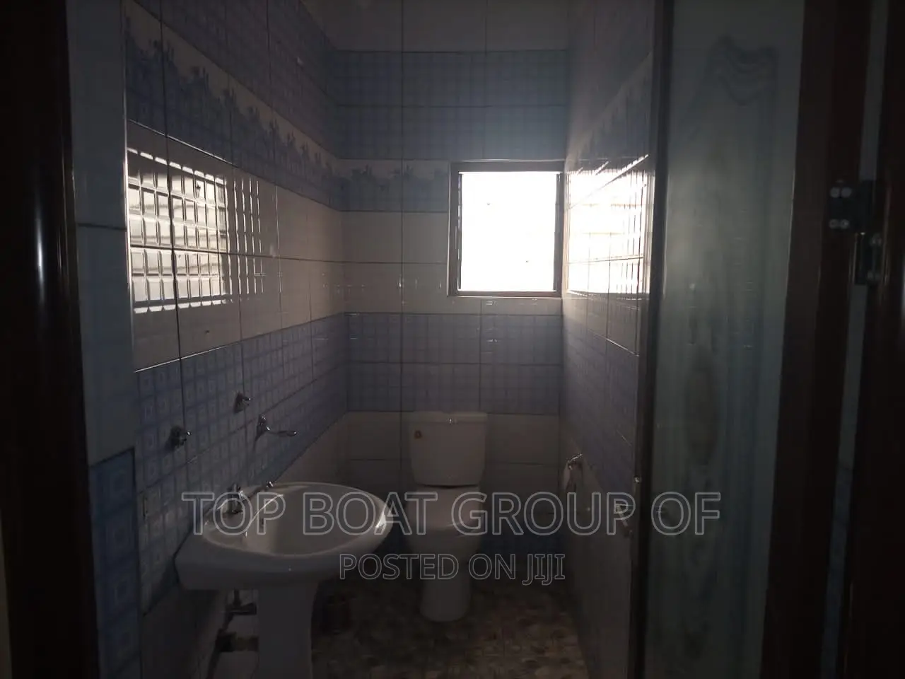 Furnished 3bdrm House in Top Boat Estate, Kumasi Metropolitan for sale
