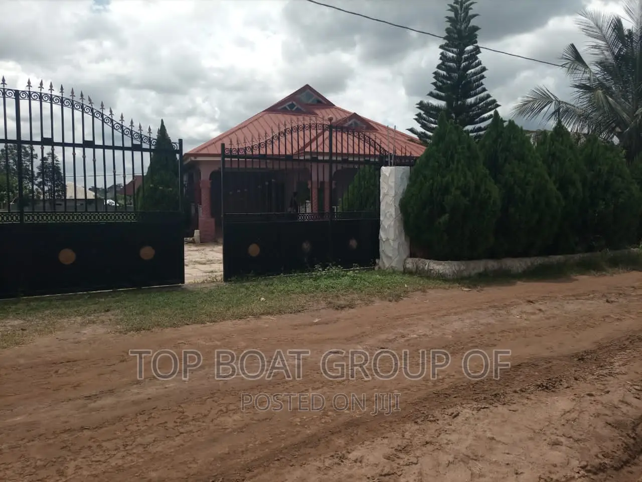 Furnished 3bdrm House in Top Boat Estate, Kumasi Metropolitan for sale
