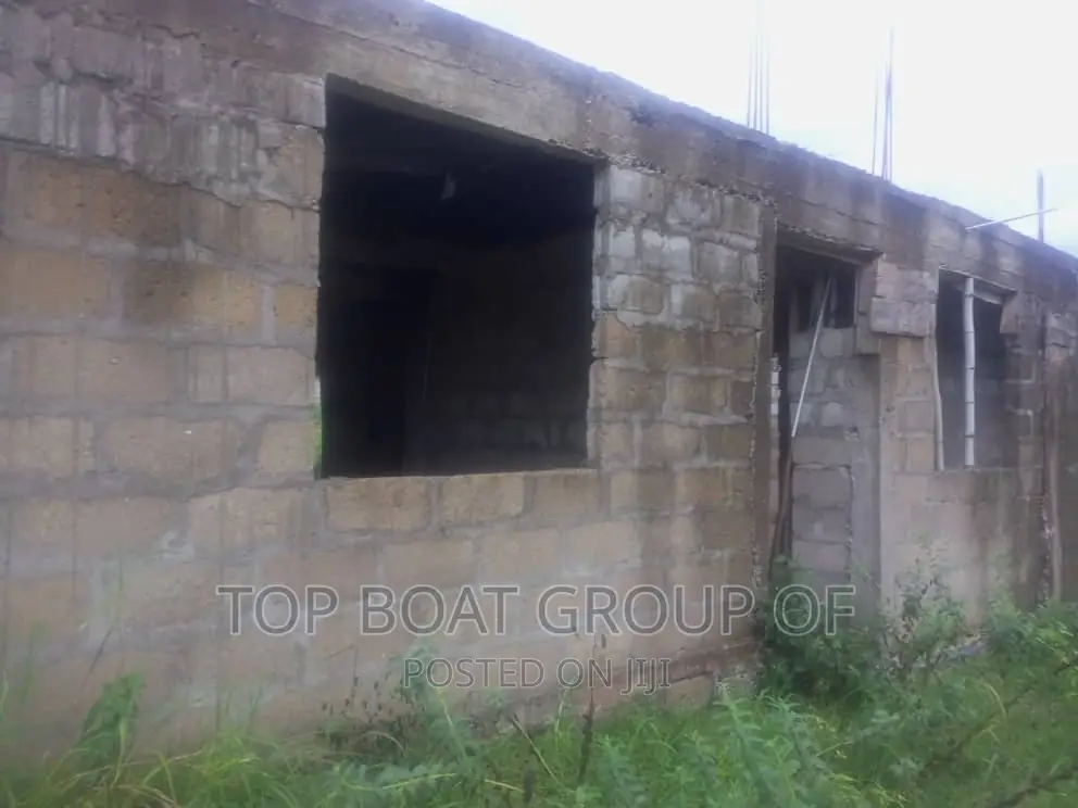 4bdrm House in Top Boat Estate, Kumasi Metropolitan for sale