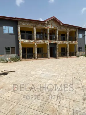 2bdrm Apartment in Lakeside Estate, Ashaley Botwe for rent