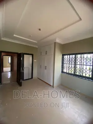 2bdrm Apartment in Lakeside Estate, Ashaley Botwe for rent