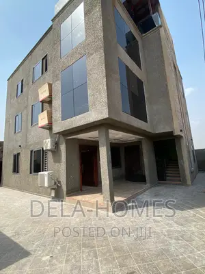 3bdrm Apartment in Lakeside Estate, Ashaley Botwe for rent