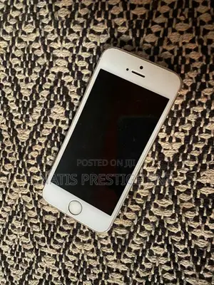 Apple iPhone 5s 16 GB Gold