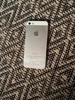 Apple iPhone 5s 16 GB Gold