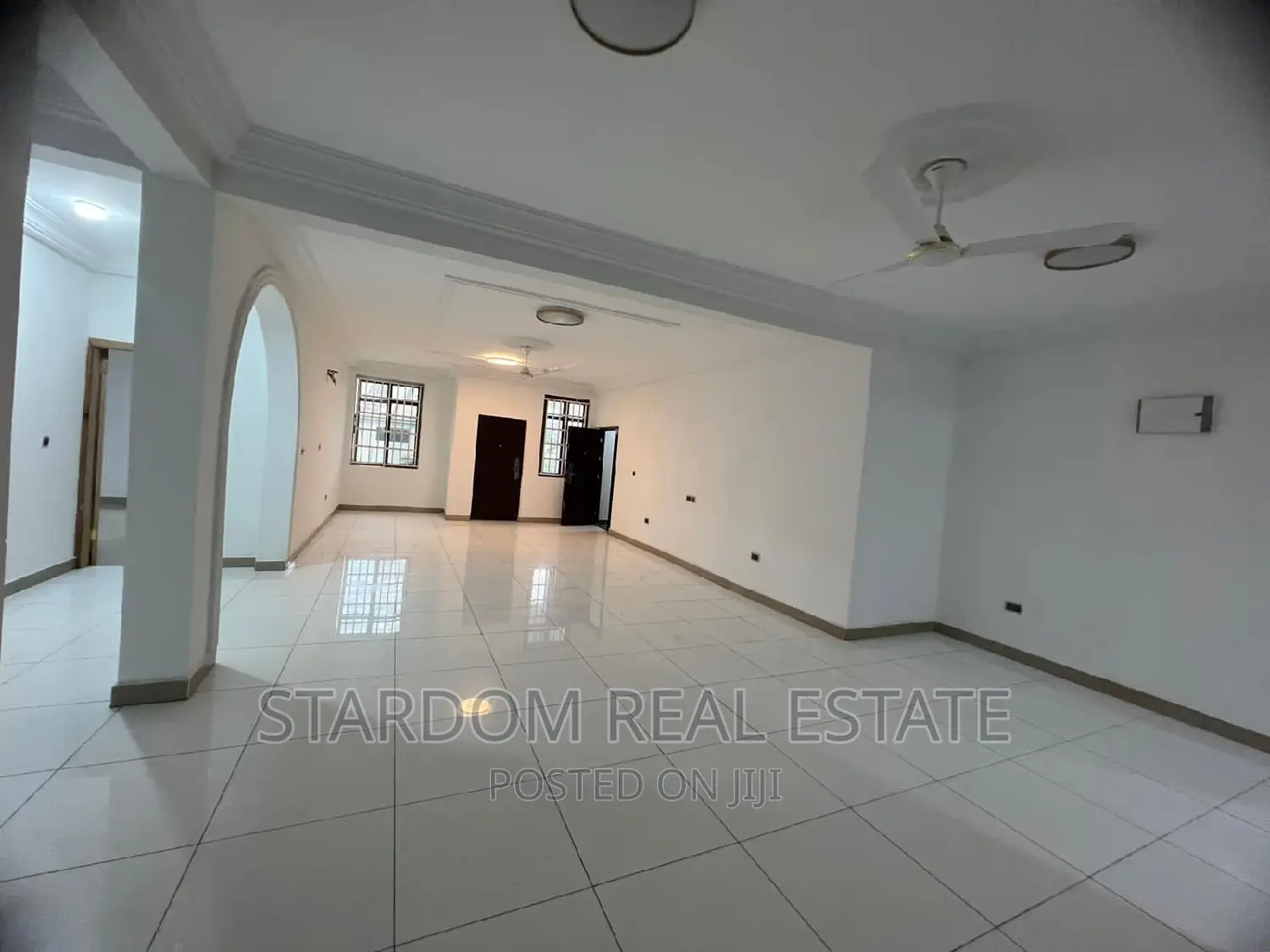 3bdrm Apartment in Adjiriganor for rent