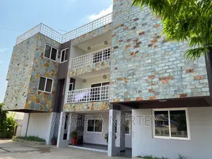 Furnished 3bdrm Apartment in Labone for sale