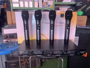 SHURE U8900 4in1 Wireless Microphone