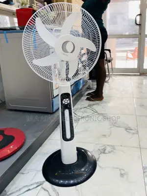 Original Clinette Rechargeable Electric Fan + Solar Panel