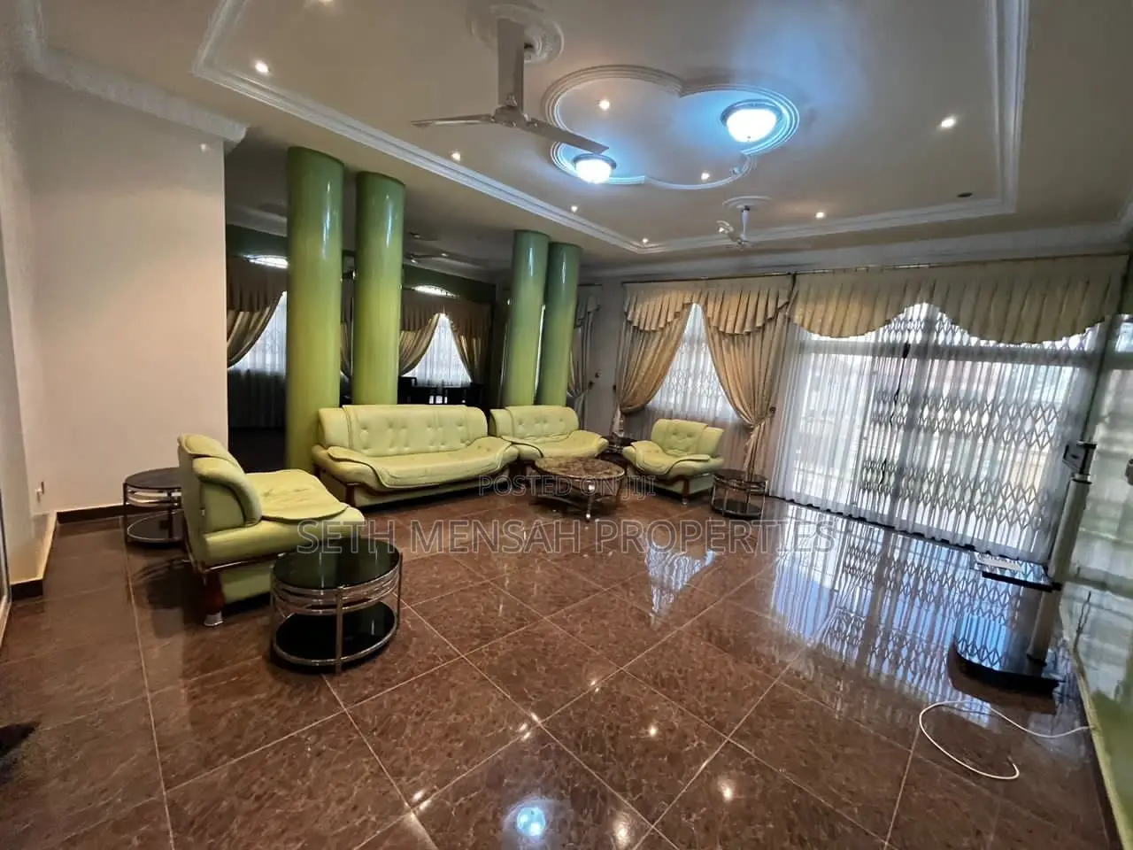 6bdrm House in Skm, East Legon for sale